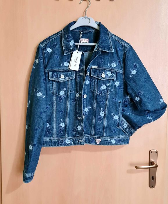 Geaca de blugi Guess, noua