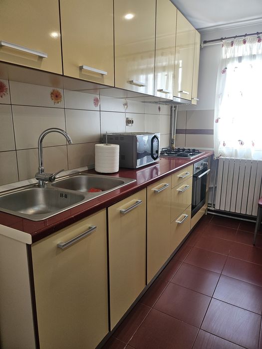Închiriez apartament navodari