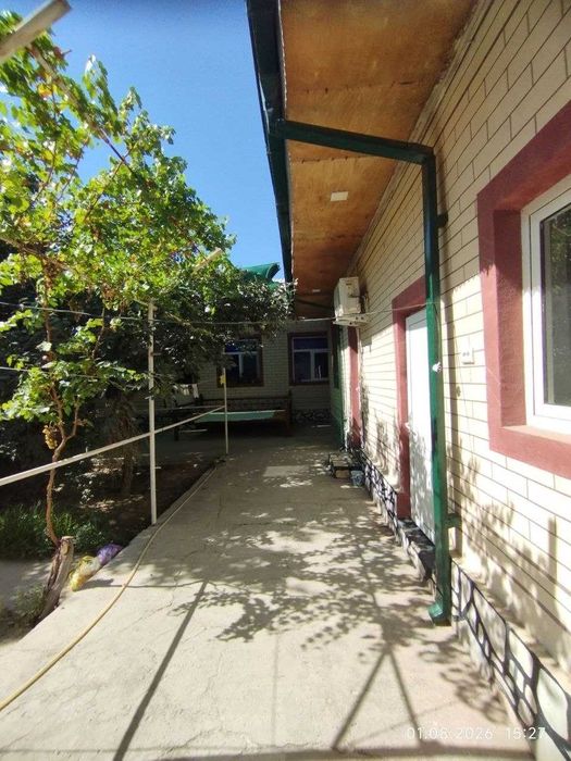 Karmana tumani Hovli sotiladi