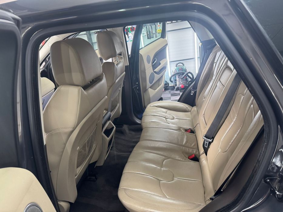 Vand land rover evoque . Variante cu masini electrice.