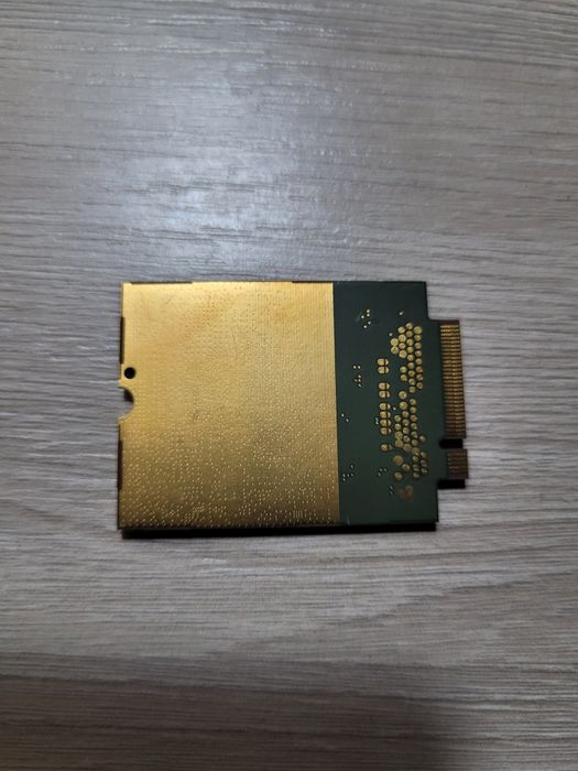 Это 4G/LTE-модем Sierra Wireless AirPrime EM7455 (на чипсете Qualcomm)