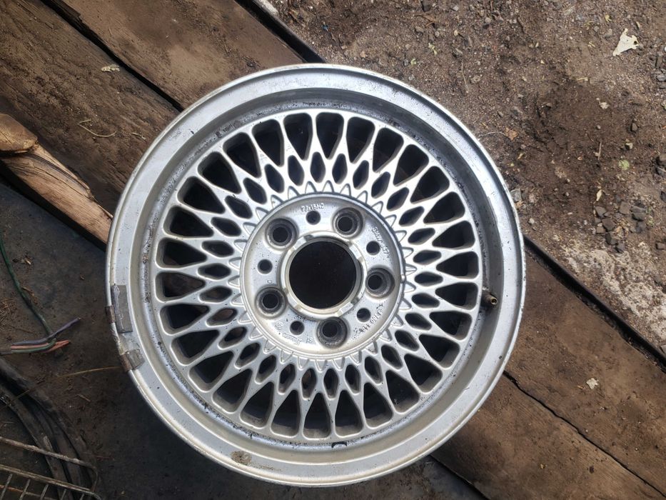 2 оригинальных диска БМВ е36 5х120