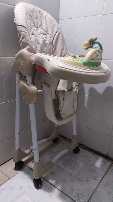 Детский стул-стол для кормления