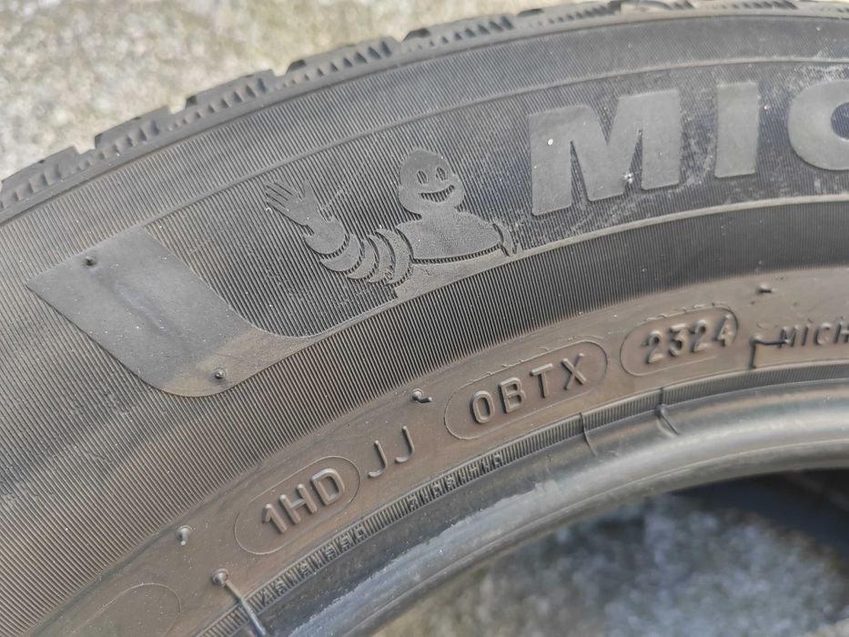 235/55/17 1бр.Michelin Зимна гума DOT 2324