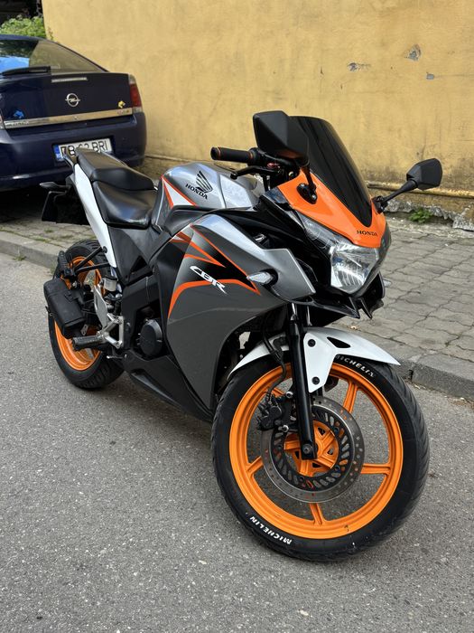 vand honda cbr125r jc50