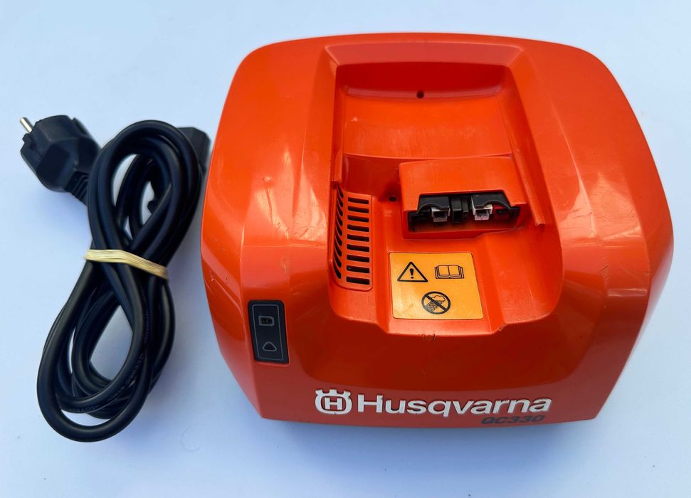 HUSQVARNA QC330 - Бързо зарядно 36V
