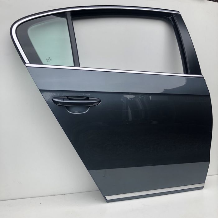 Usa dr spate vw Passat B7 limuzina cod de culoare LK7X 2011-2015