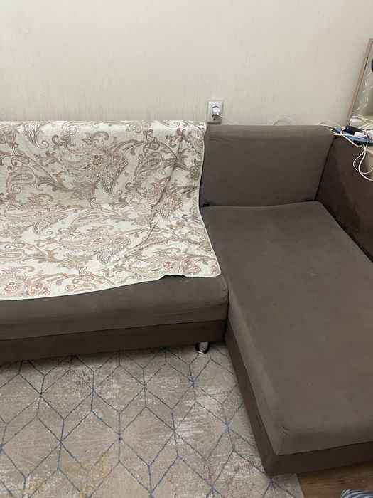продам диван угловой
