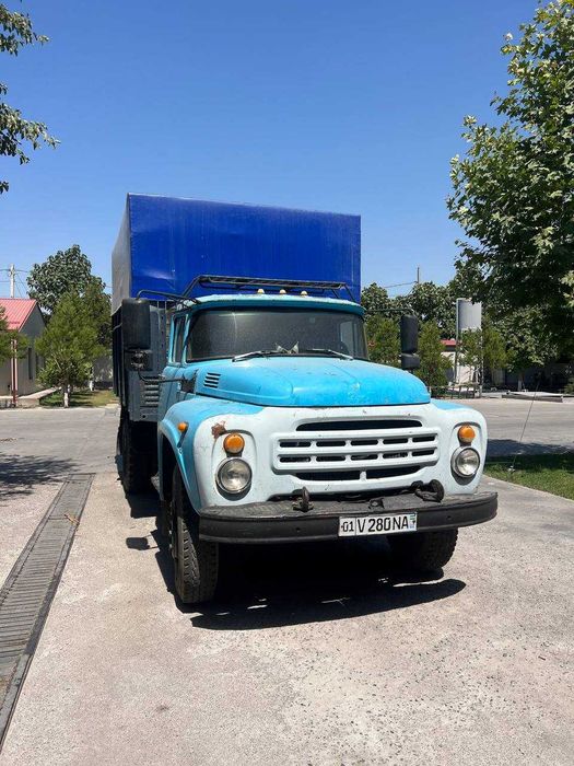 Zil sotiladi nahadu ishlab turgan moshina