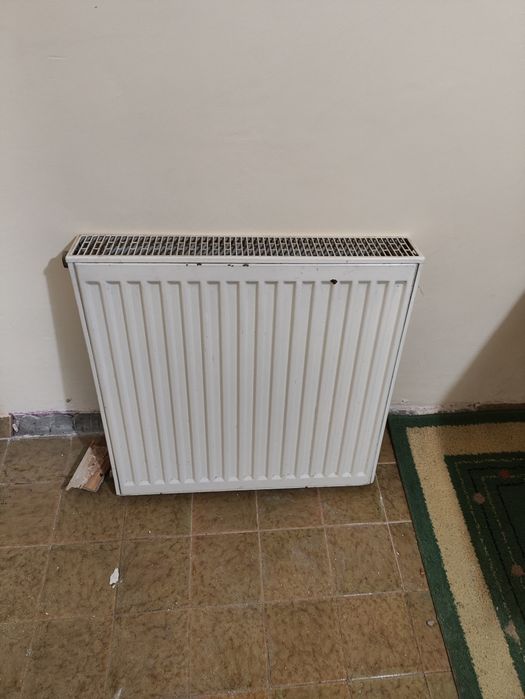 Set 5 Calorifere 240 lei toate.