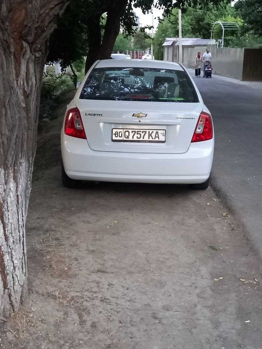 Lacetti gentra Sotiladi