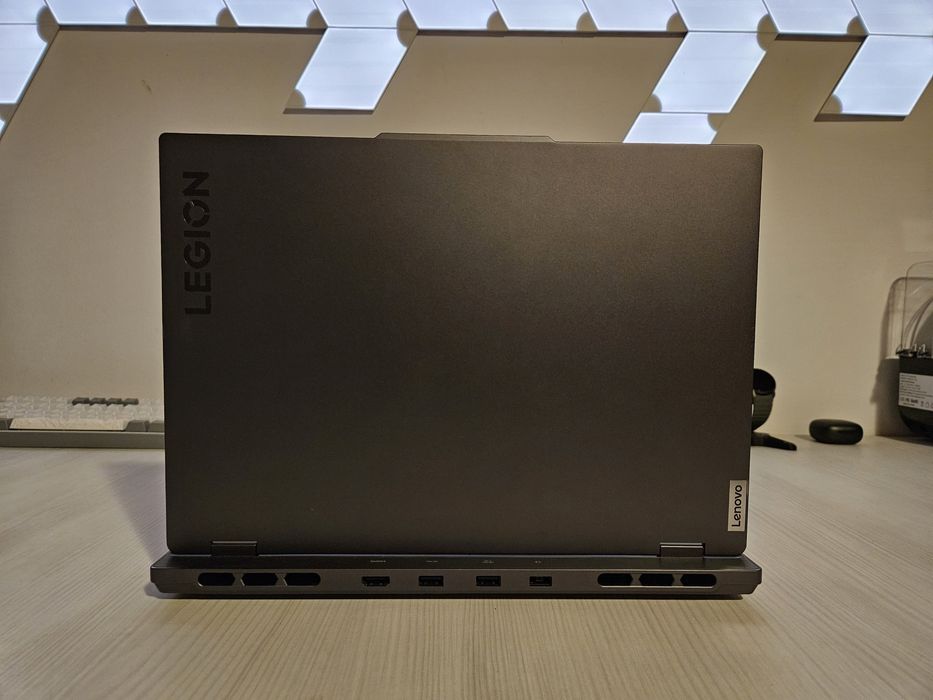 Lenovo Legion Slim OLED 2.8k 4060 Ryzen7 32gb ddr5