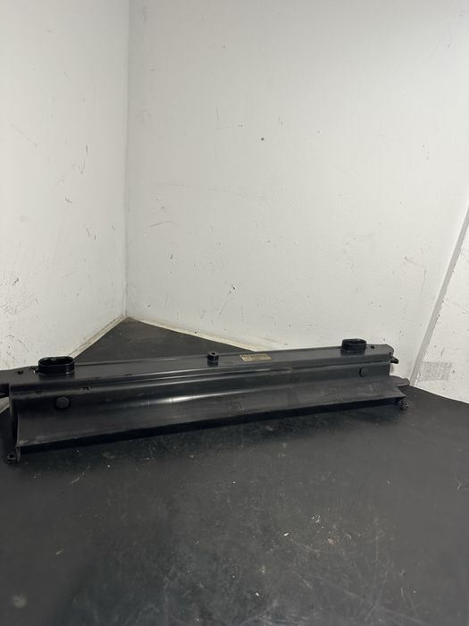 Capac trager radiatoare BMW Seria 5 E60 E61  Suport plastic trager