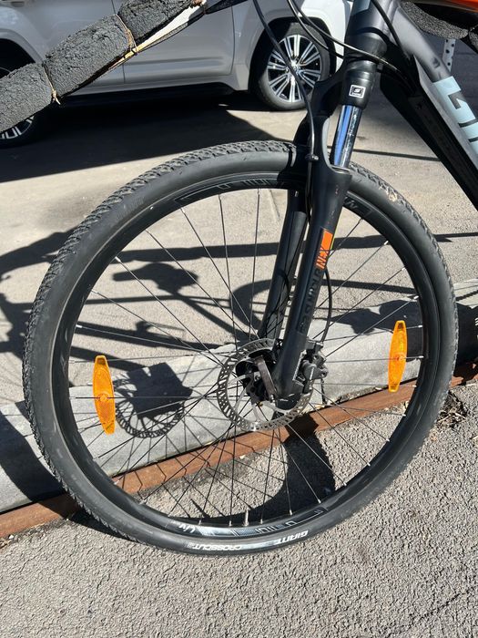 Велосипед Giant Roam 3 (2020 год)