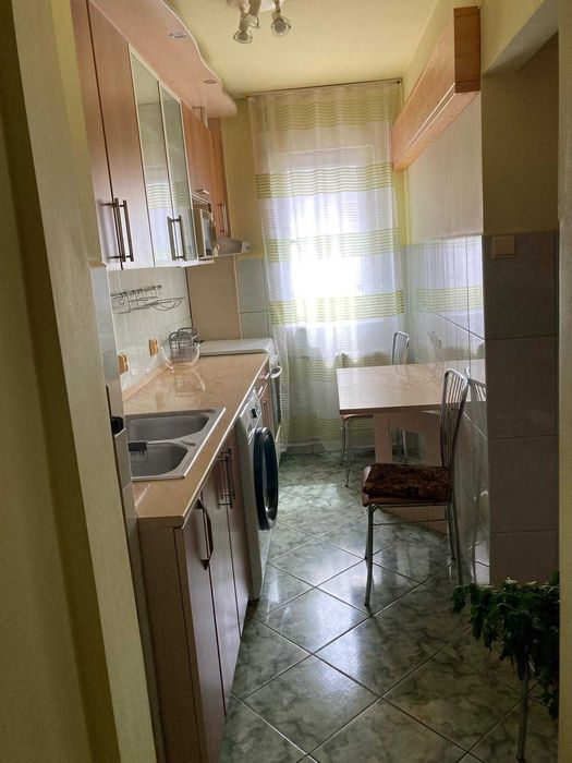 Apartament 3 camere de închiriat Vlaicu zona Lebăda
