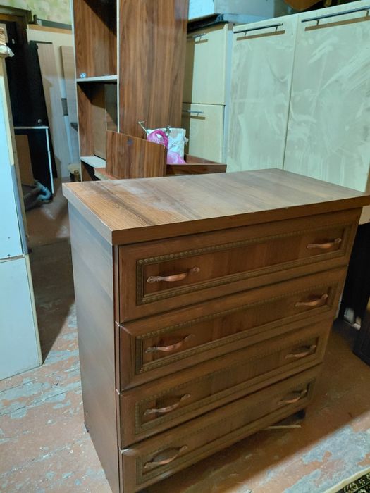 Продам камод для спальни