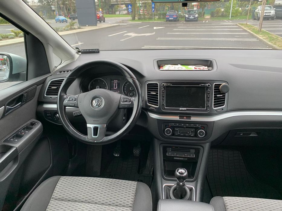 VOLKSWAGEN Sharan 2011 — imagine 4
