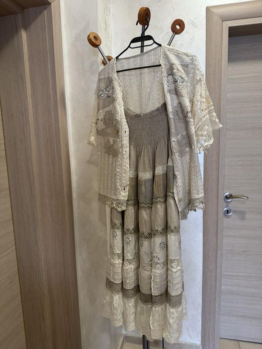 Италиански костюм дантела и лен