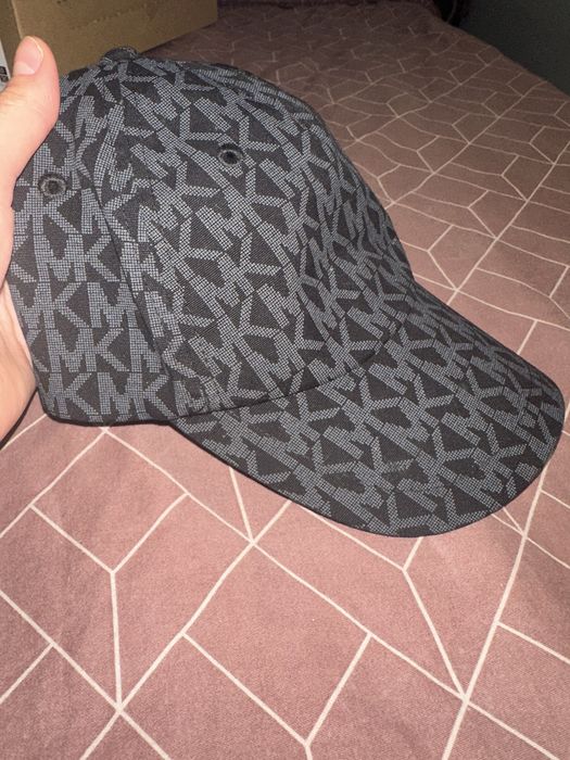 Дамска шапка Дамска