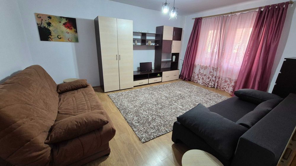 Proprietar inchiriez garsoniera spatioasa