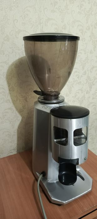 Профессиональная Кофемолка Mazer