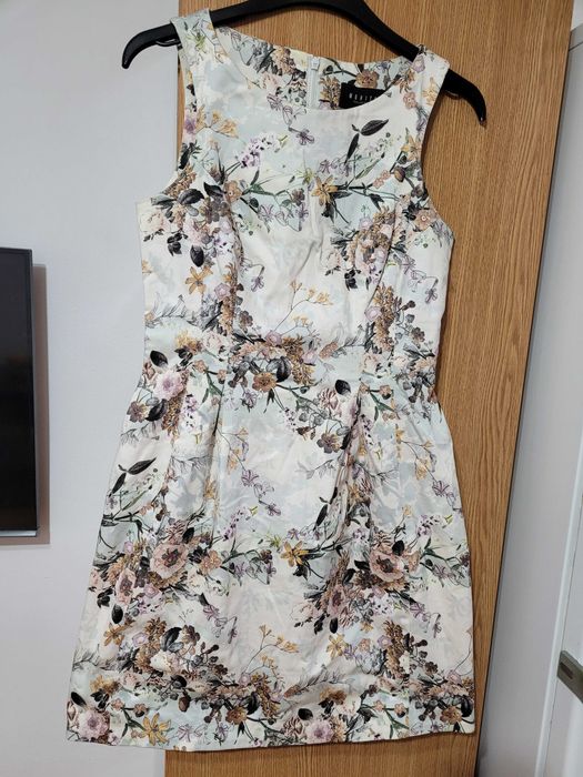 Rochie Mohito, marimea 34, superba, stare excelenta