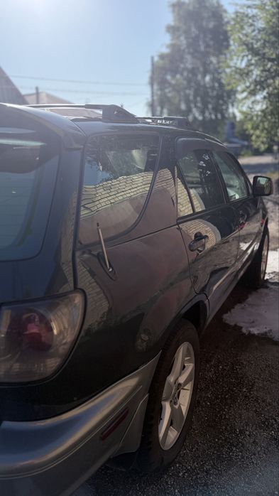 Продам машину ,  LEXUS RX 300