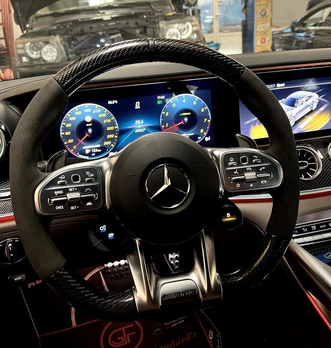 Оригинален AMG волан КАРБОН W213W205W222W167C167X167X290C190W464C217