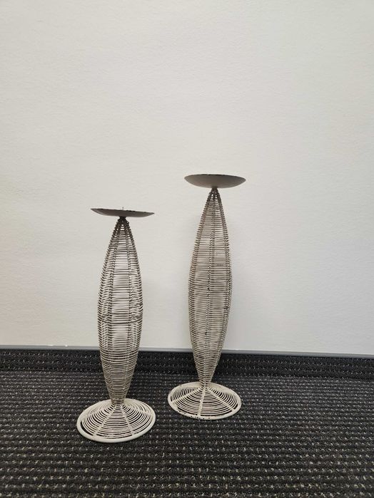 Два дизайнерски свещника