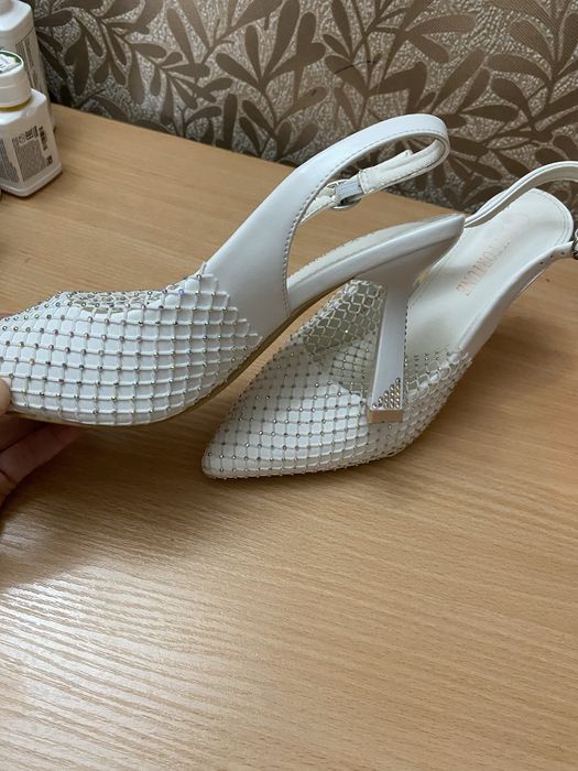 Туфли белые вечерные