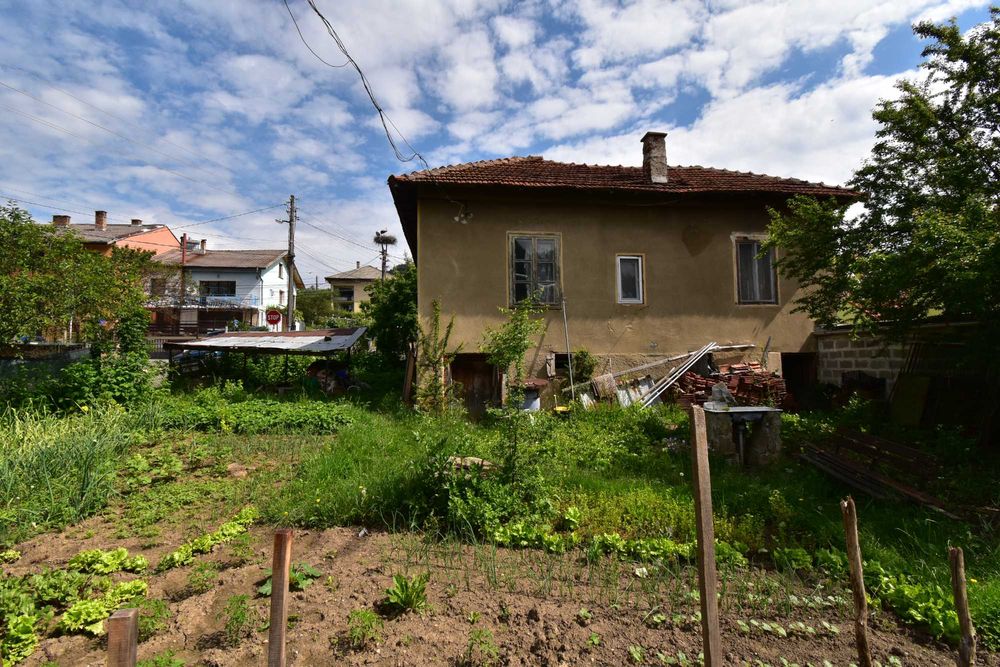 Продава се Къща в Етрополе - 70 кв.м за 693 €/кв.м - Снимка #11