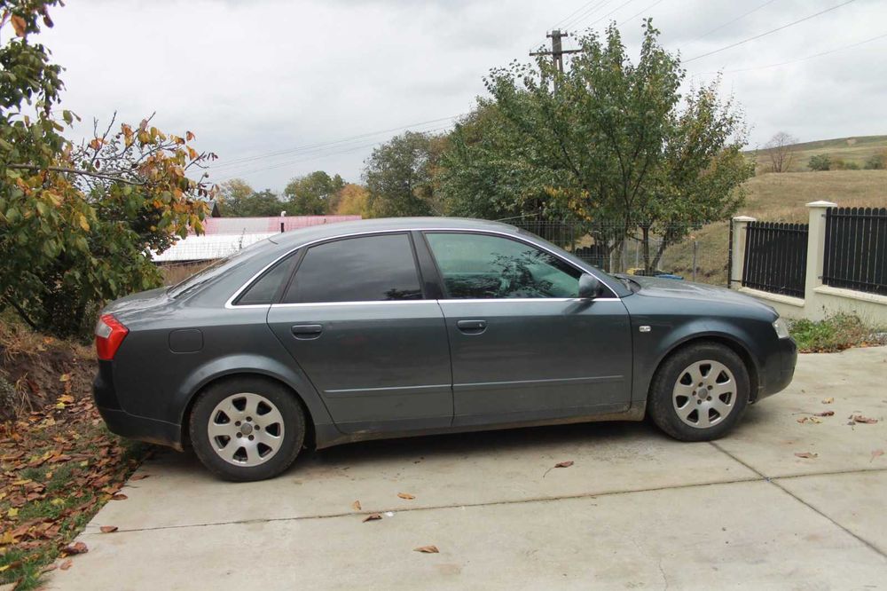 AUDI A4 2002 — imagine 1