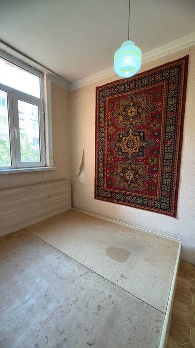 Продается 1/2/5 на Авиасозлар-2 40 кв2 (R)