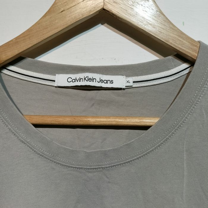 Rezervat!Tricou Calvin Klein Jeans gri, mărimea XL
