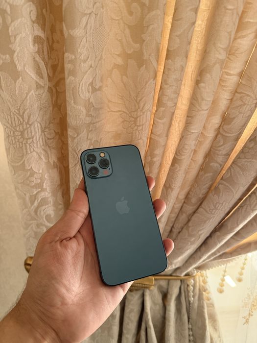 iPhone 12 Pro 128Gb - В отличном состоянии