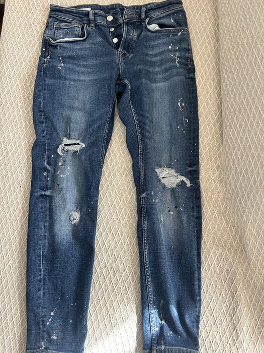 ZARA Slim Fit дънки с ефектни скъсвания – топ състояние