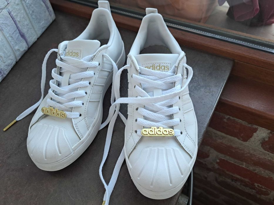 дамски кецове спортни обувки,маратонки Adidas ном.37.5