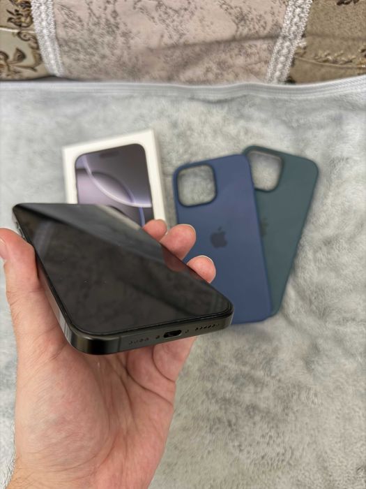 продам Б/У iPhone 16 Pro Max 512GB Black Titanium 2 SIM