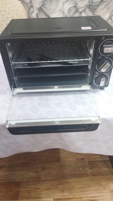 Продам духовку ! В идеальном состояние !