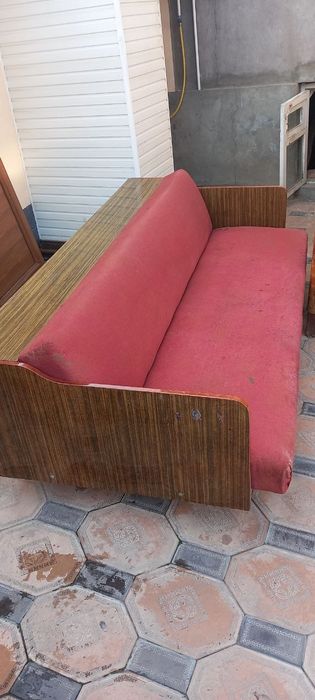 Диван советский Раскладной  в нормальном состоянии