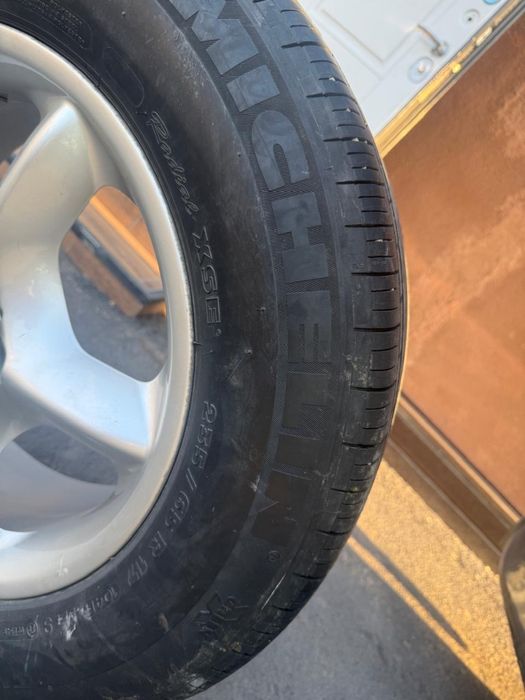 BMW X5 запаска 235/65/17