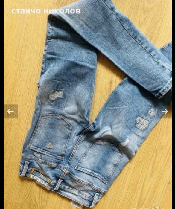 Продавам дамски дънки “ Guess “