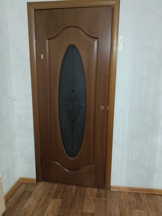 6 қоңыр  есік сатылады!