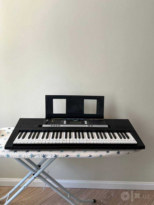 Цифровое пианино Yamaha PSR-E243