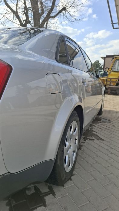 AUDI A4 0 — imagine 4