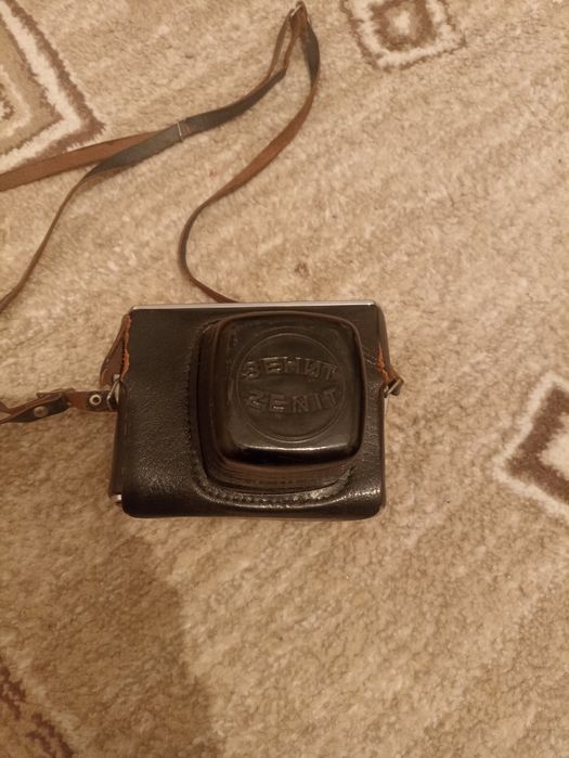 Продам легендарный фотоаппарат Зенит 11.