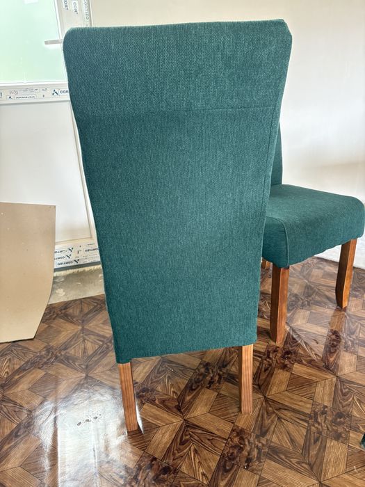 Scaune living retapițate ca noi