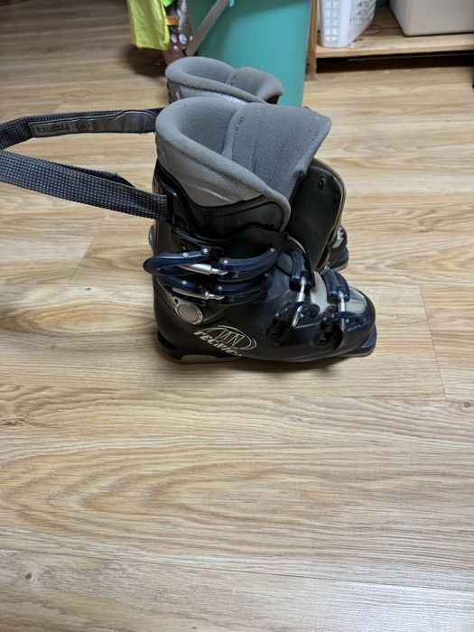 Ботинки для лыж