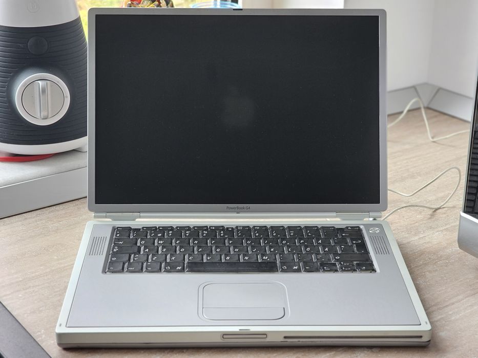 Apple PowerBook G4 15" 1.0 (Ti) (2004)