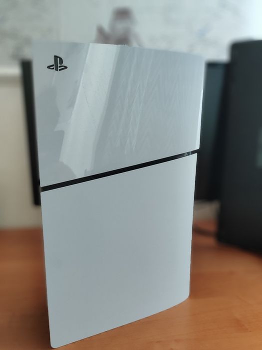 Продаю PS5 Слим + диски